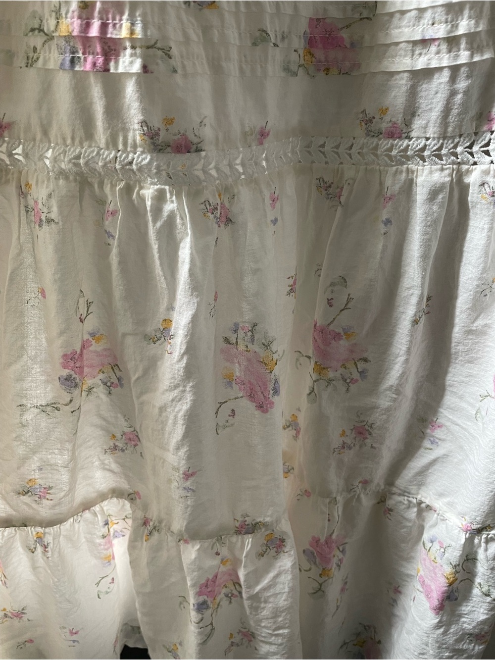 Universal Thread White Pink Floral Dress w/ pleats, eyelet & lace detailing - Picture 6 of 9